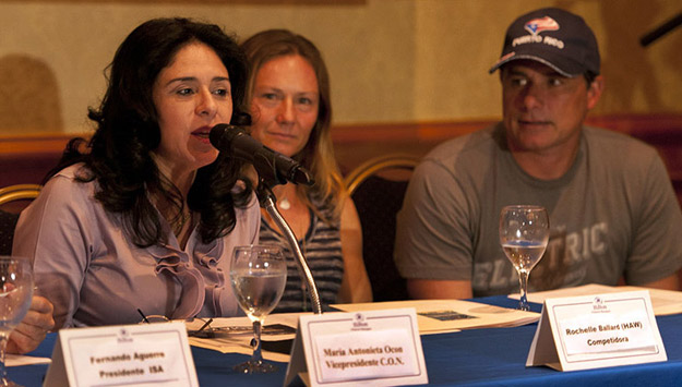 Rochelle Ballard and Juan Ashton (middle and right) liked what they heard as Maria Antonieta Ocon, the Vice President of the Nicaraguan Olympic Committee, offered the organization´s support of surfing in the Olympic Games. Photo: ISA/Rommel Gonzalez 